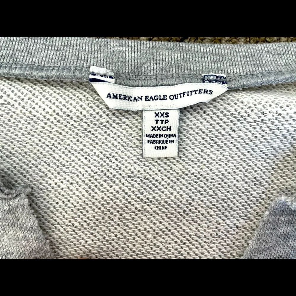 American Eagle Sweater - Picture 3 of 3